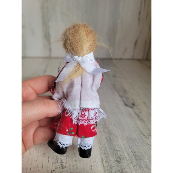 Byer's choice girl toyland wagon Xmas accessory set - Picture 6 of 7